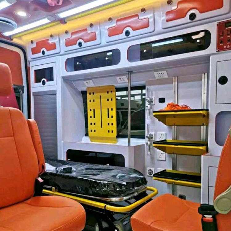 莲湖长途救护车护送病人租赁价格